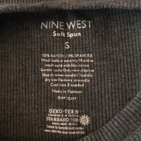 4️⃣ FOR $🔟! NINE WEST SOFT SPUN SHORT SLEEVE TOP - Picture 3 of 3